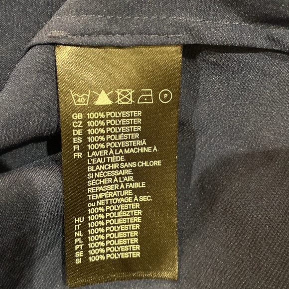 H&M sleeveless blouse. Size 10 - Picture 5 of 5